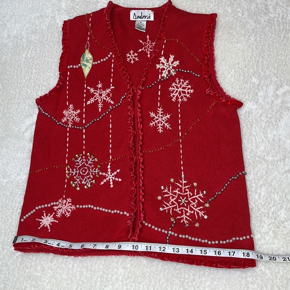 Ambra Holiday Ruffled Snowflake Vest Red Size Medium - Picture 6 of 8
